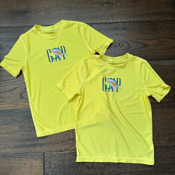 GAP Kids Short Sleeve Rashguard - Picture 1 of 4